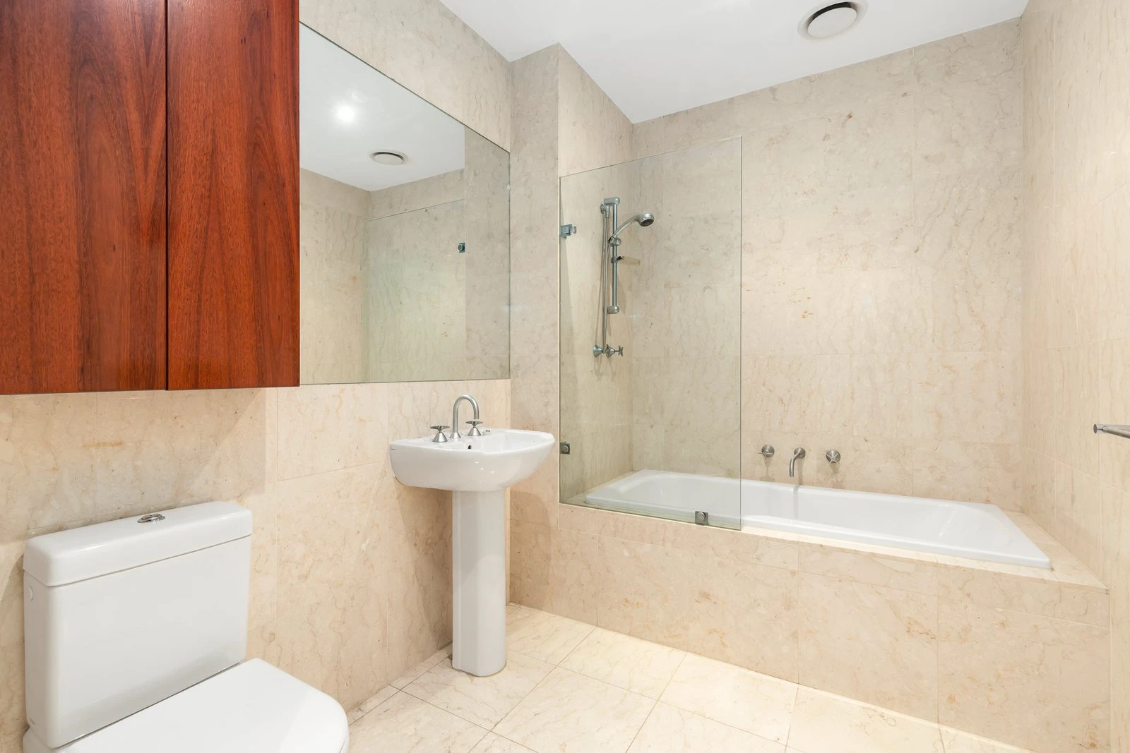 172 Powlett Street, East Melbourne, 3002