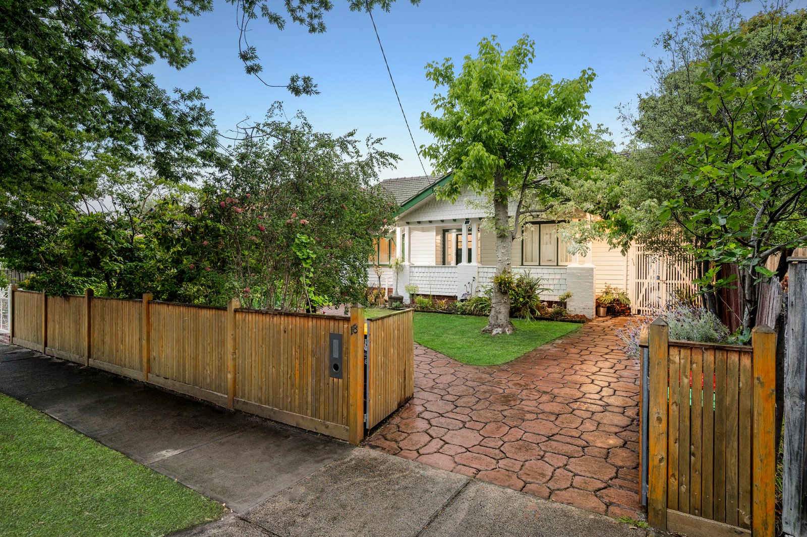 18 Berrima Avenue, Malvern East, 3145