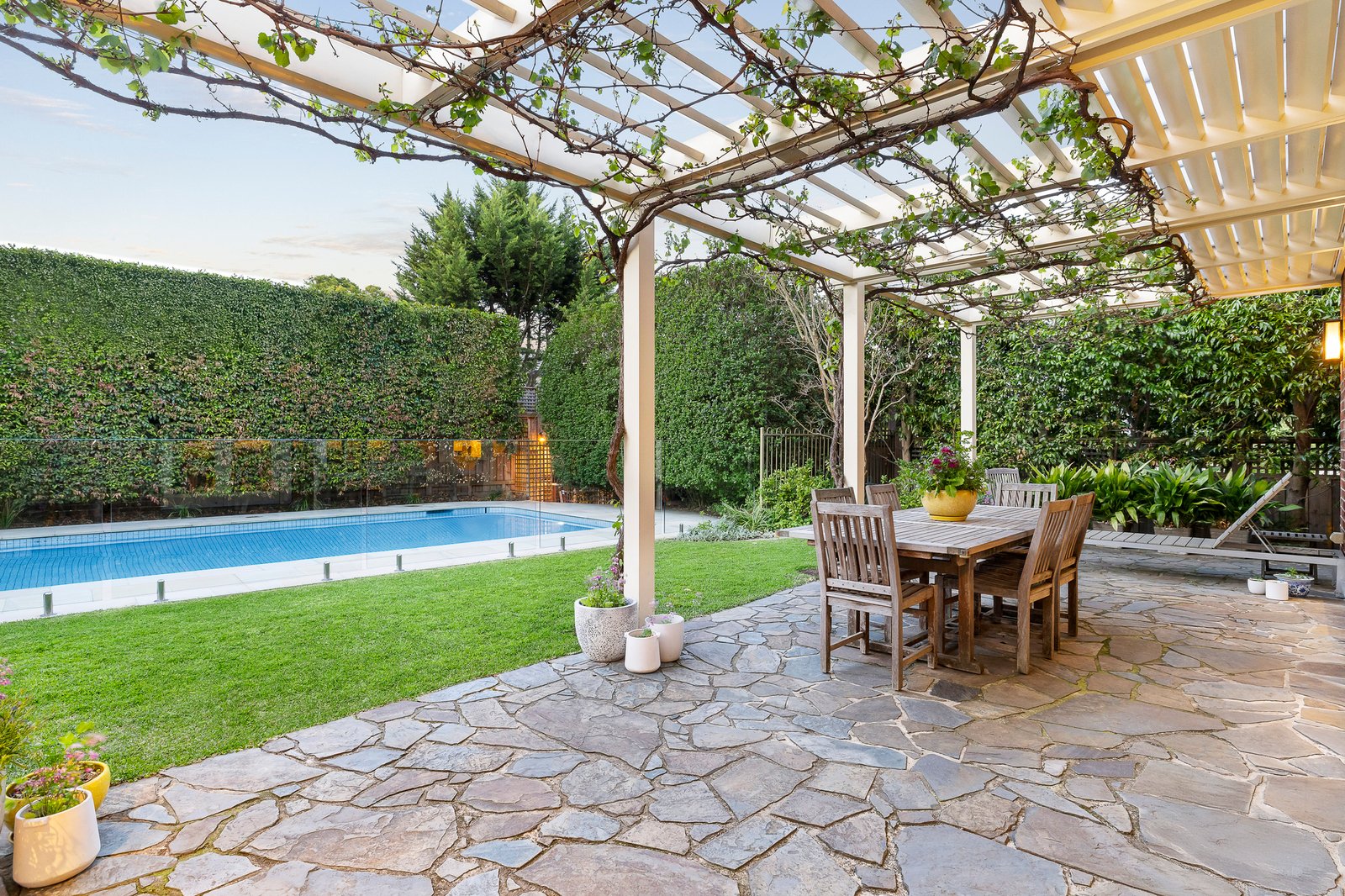 19 Inverness Way, Balwyn North, 3104