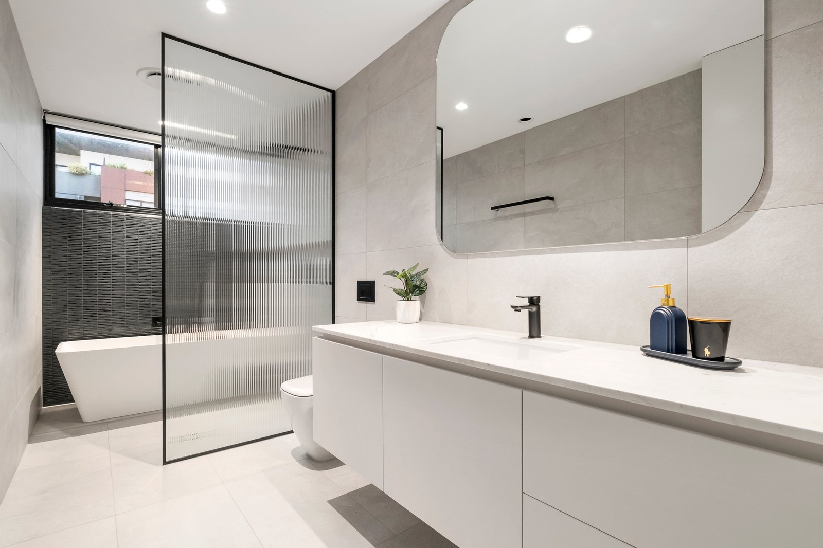 2 Middle Road, Camberwell, 3124