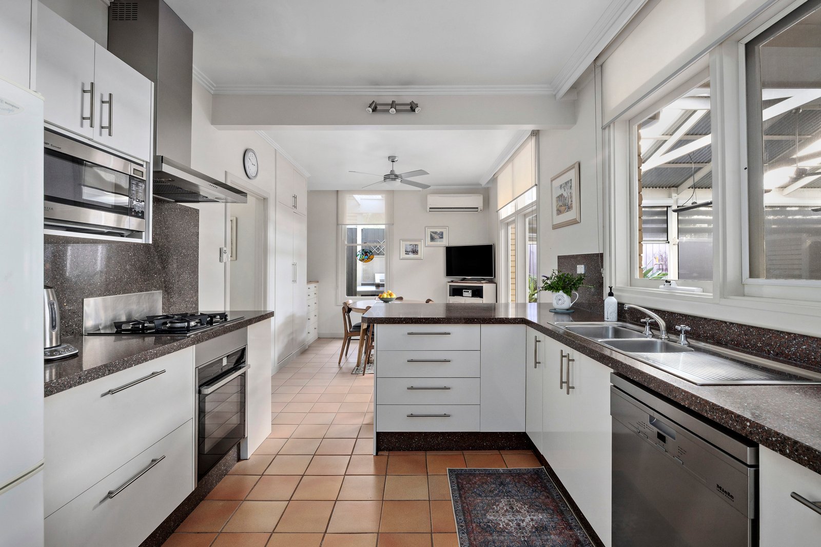 2 Grange Road, Frankston South, 3199