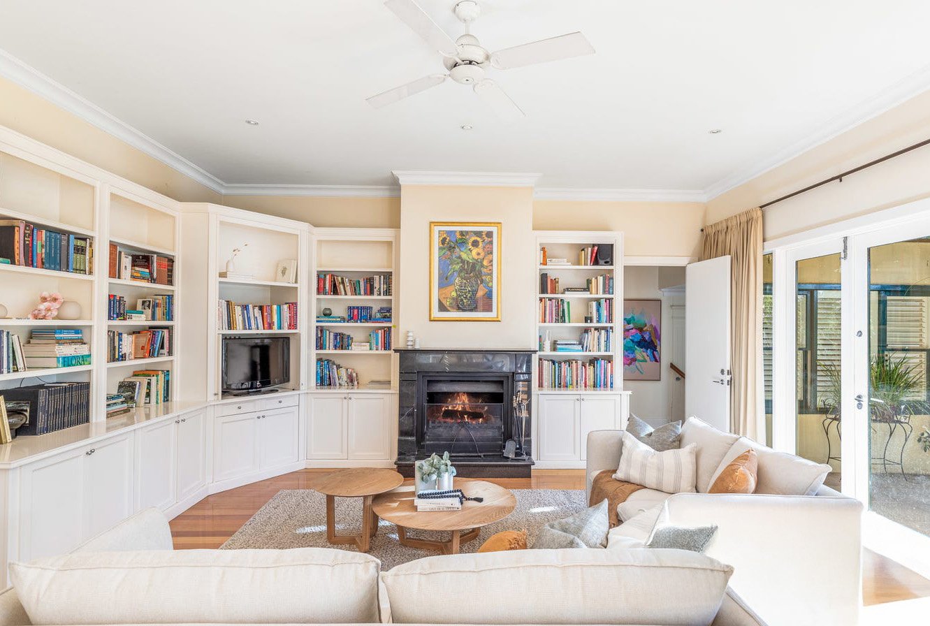 2 Yeovil Road, Glen Iris, 3146