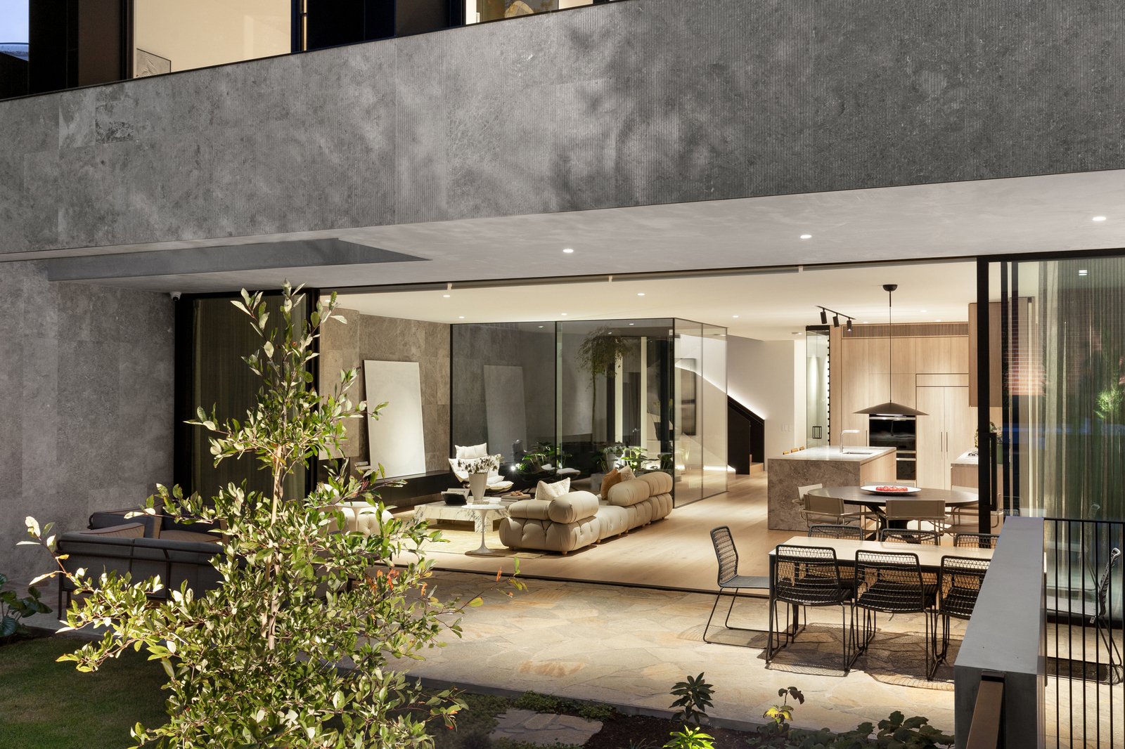 20 Douglas Street, Toorak, 3142