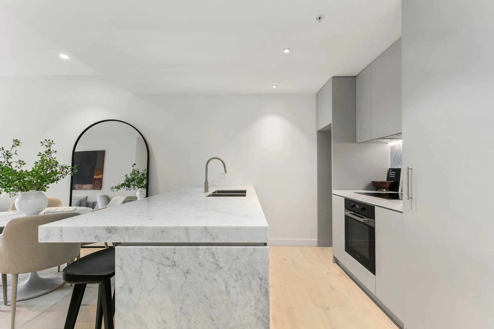 202/127 Cardigan Street, CARLTON, 3053