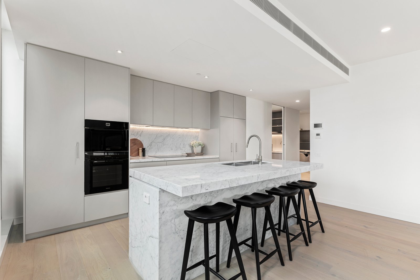 206/127 Cardigan Street, CARLTON, 3053