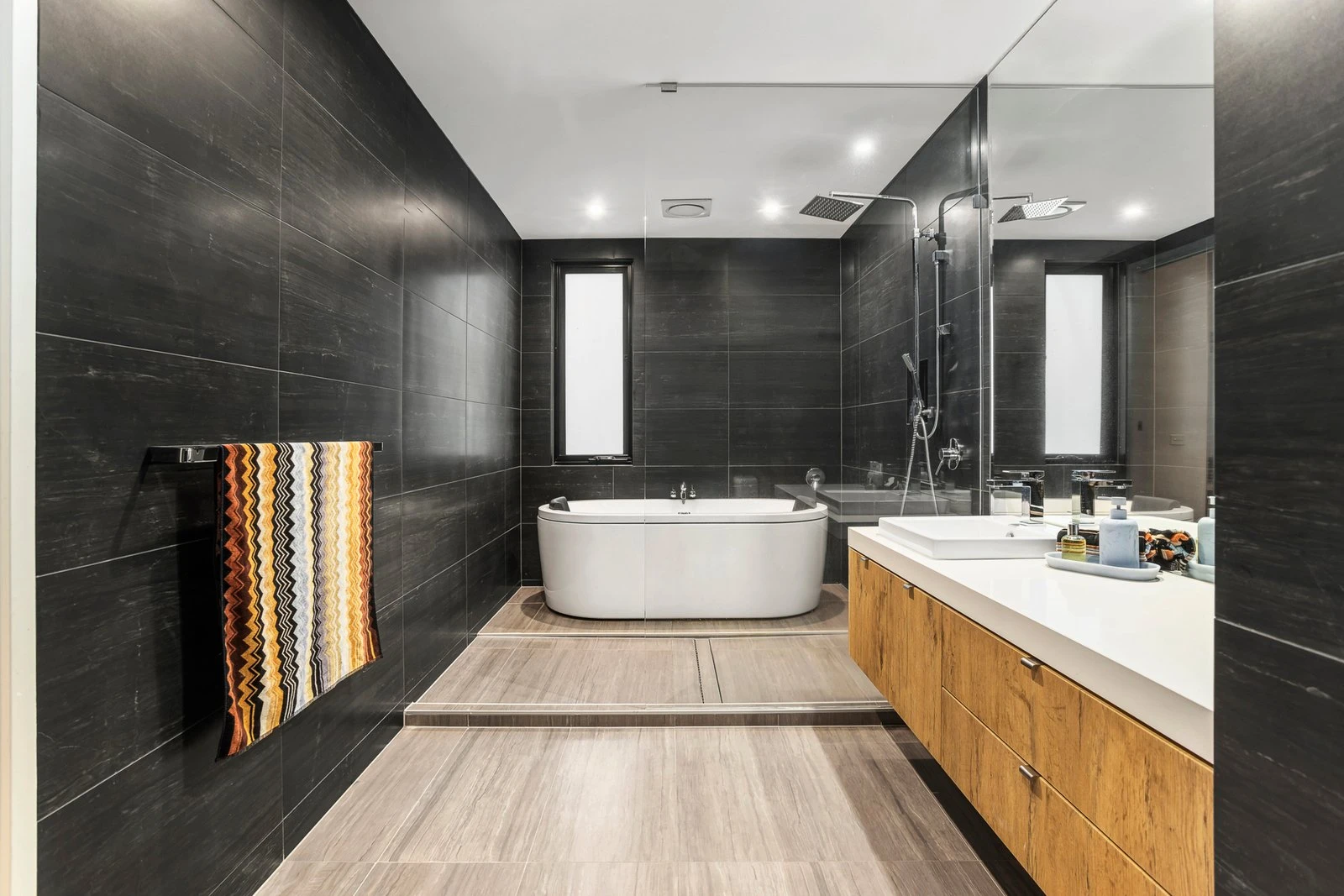 2/1 Tower Place, Hawthorn East, 3123