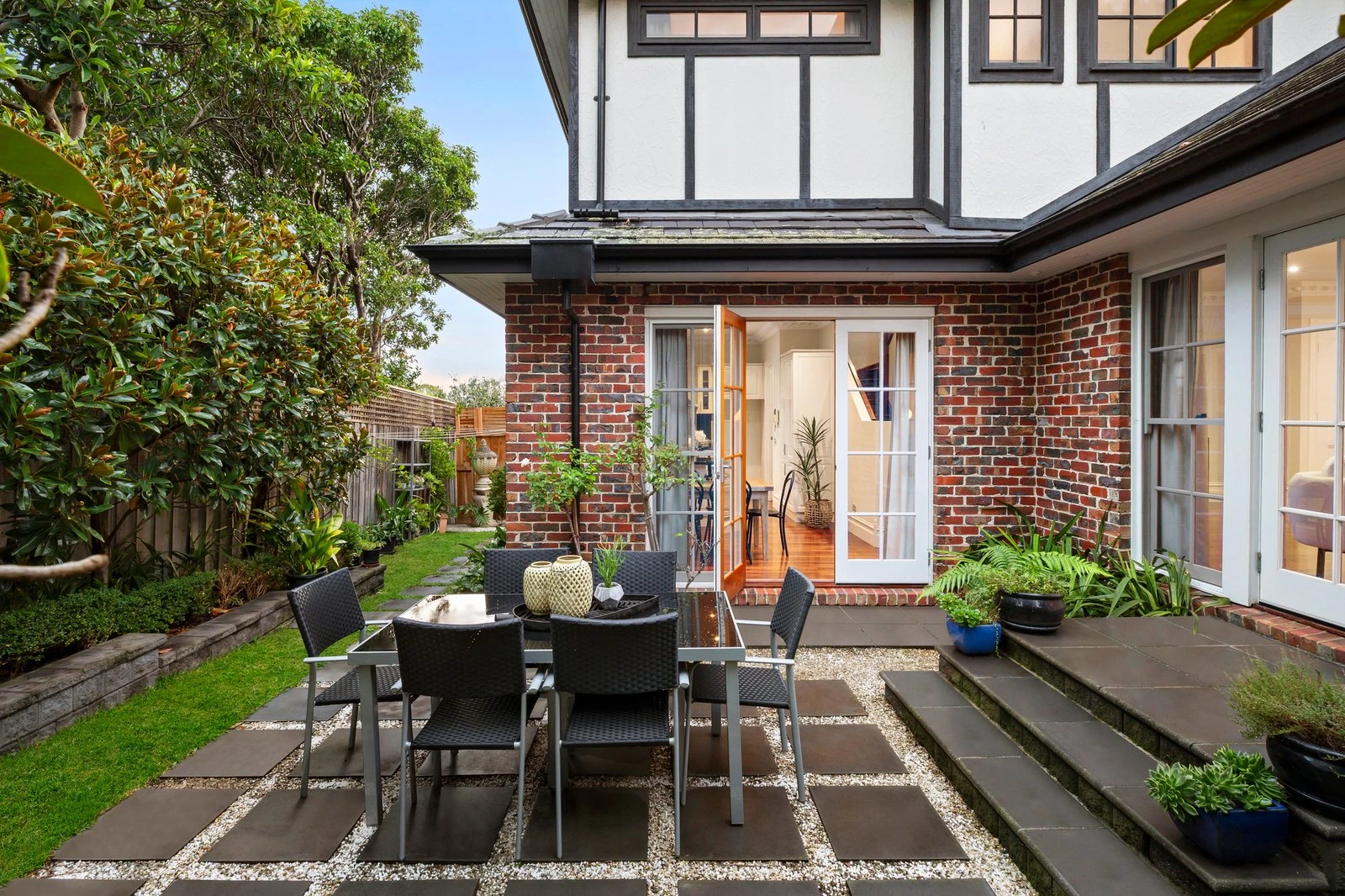 2/1 Gatis Street, Glen Iris, 3146