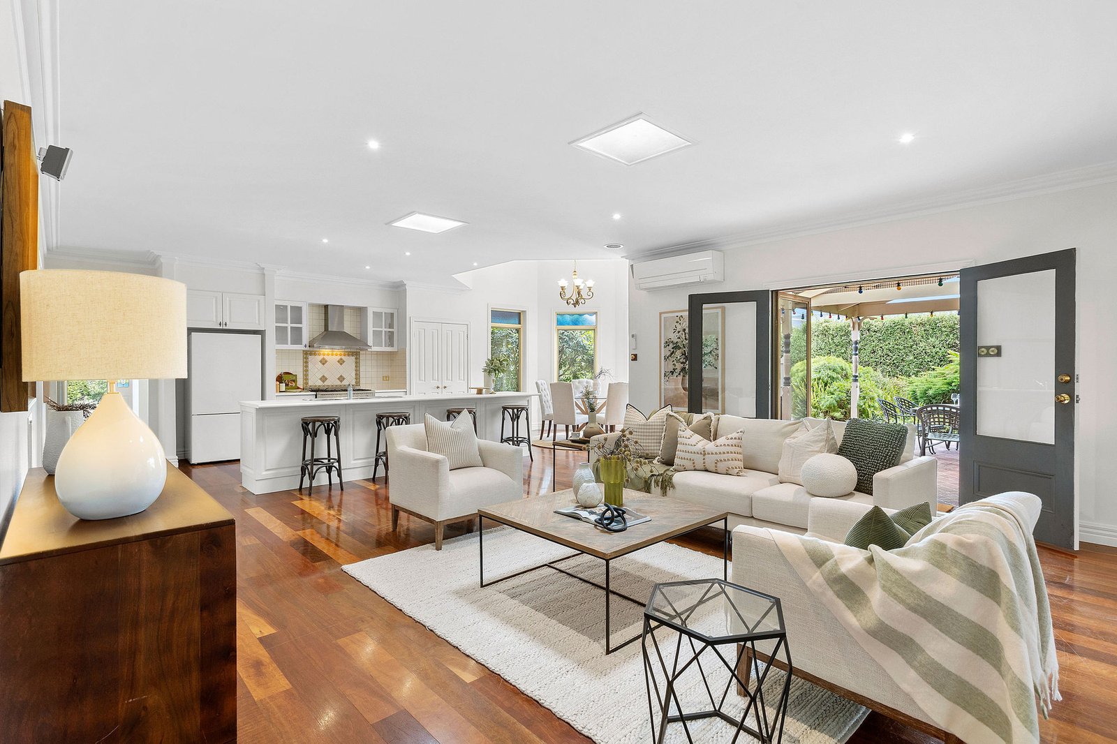 21 Kathleen Crescent, Mornington, 3931