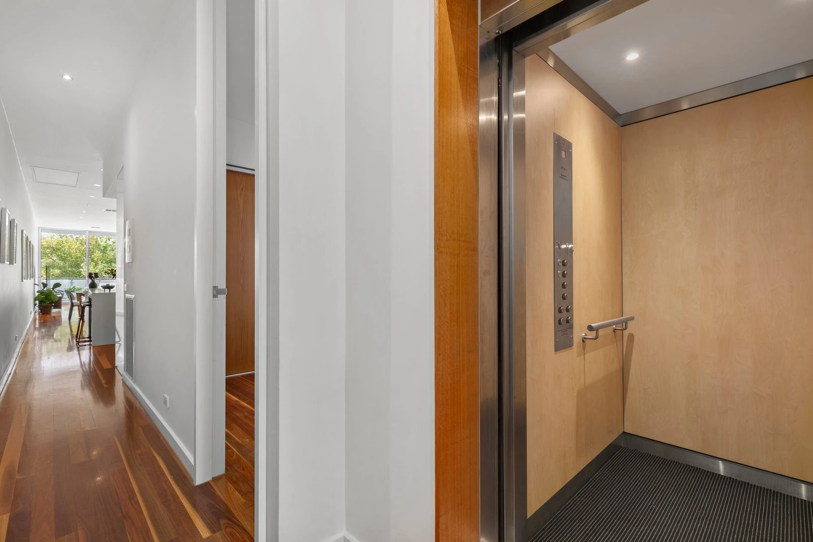 2/132 Church Street, Brighton, 3186