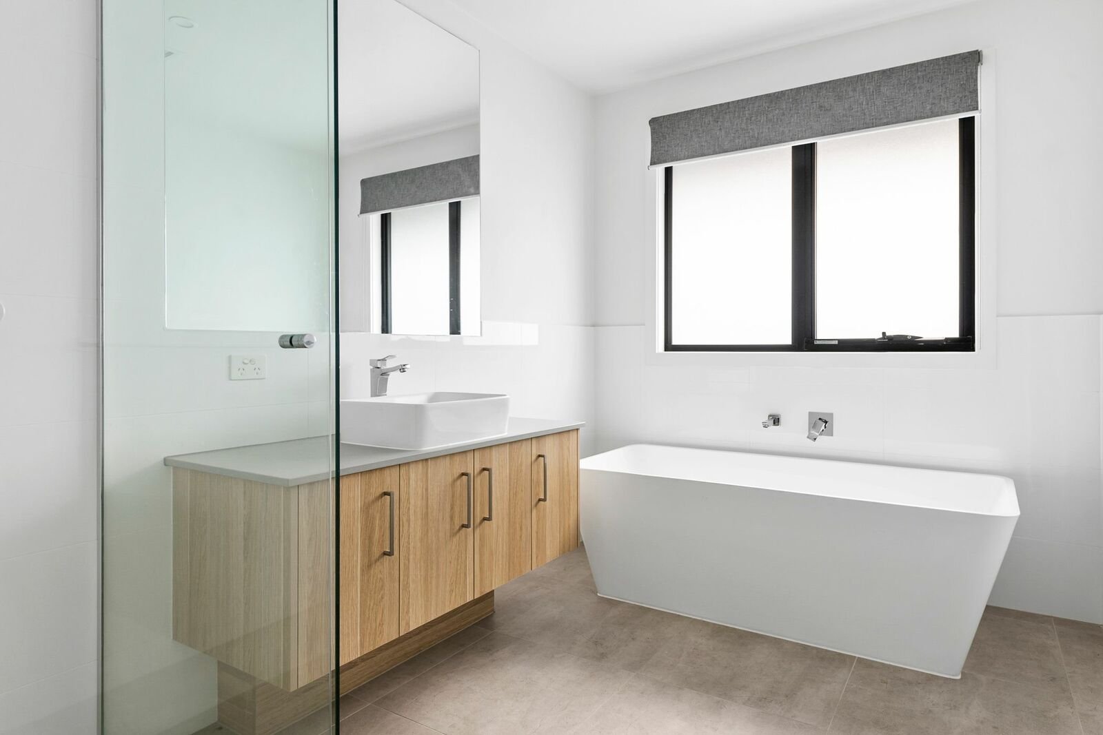 2/15 Green Island Avenue, Mount Martha, 3934