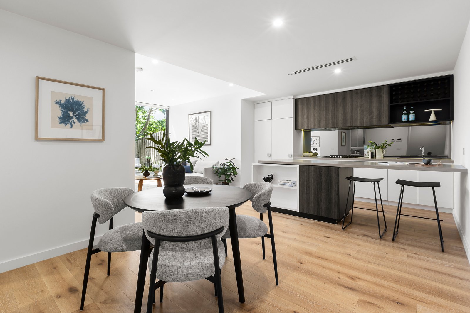 2/1528 Malvern Road, Glen Iris, 3146