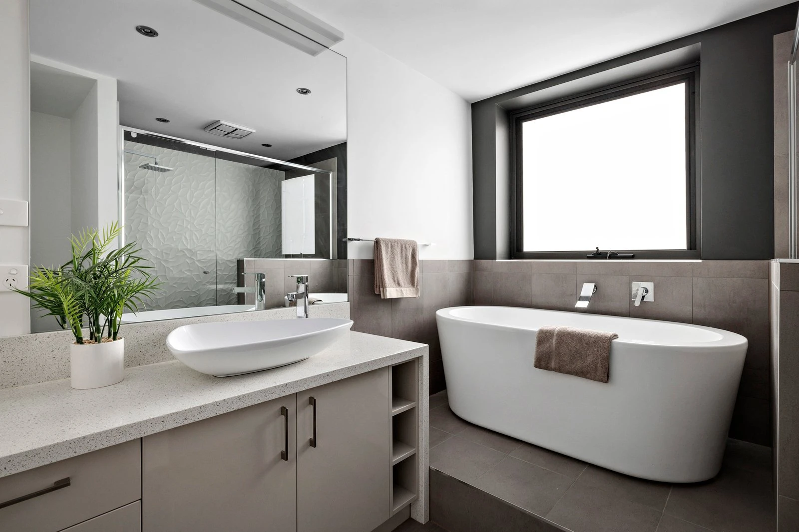 2/166 Marine Drive, Safety Beach, 3936