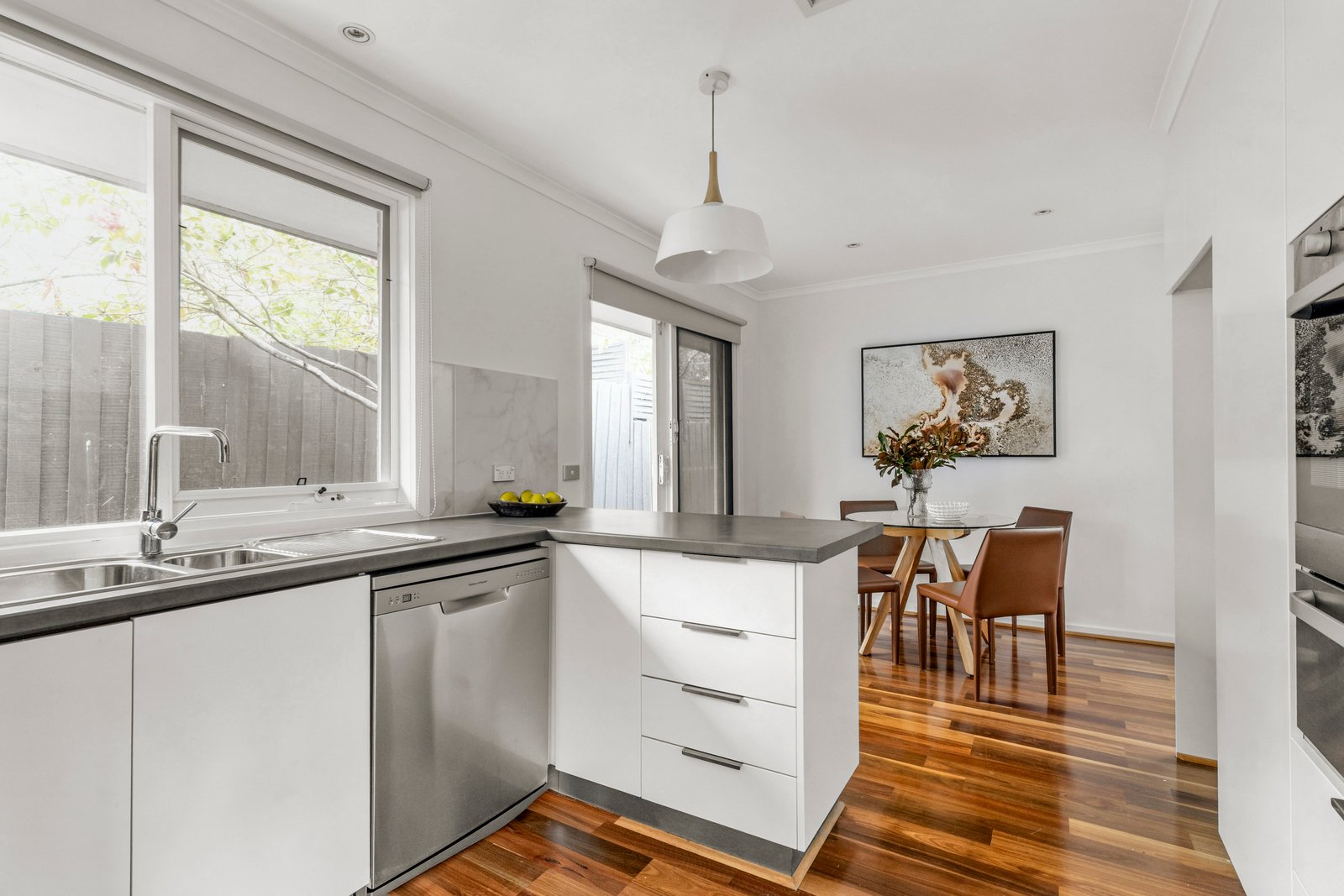 2/18 Head Street, Balwyn, 3103