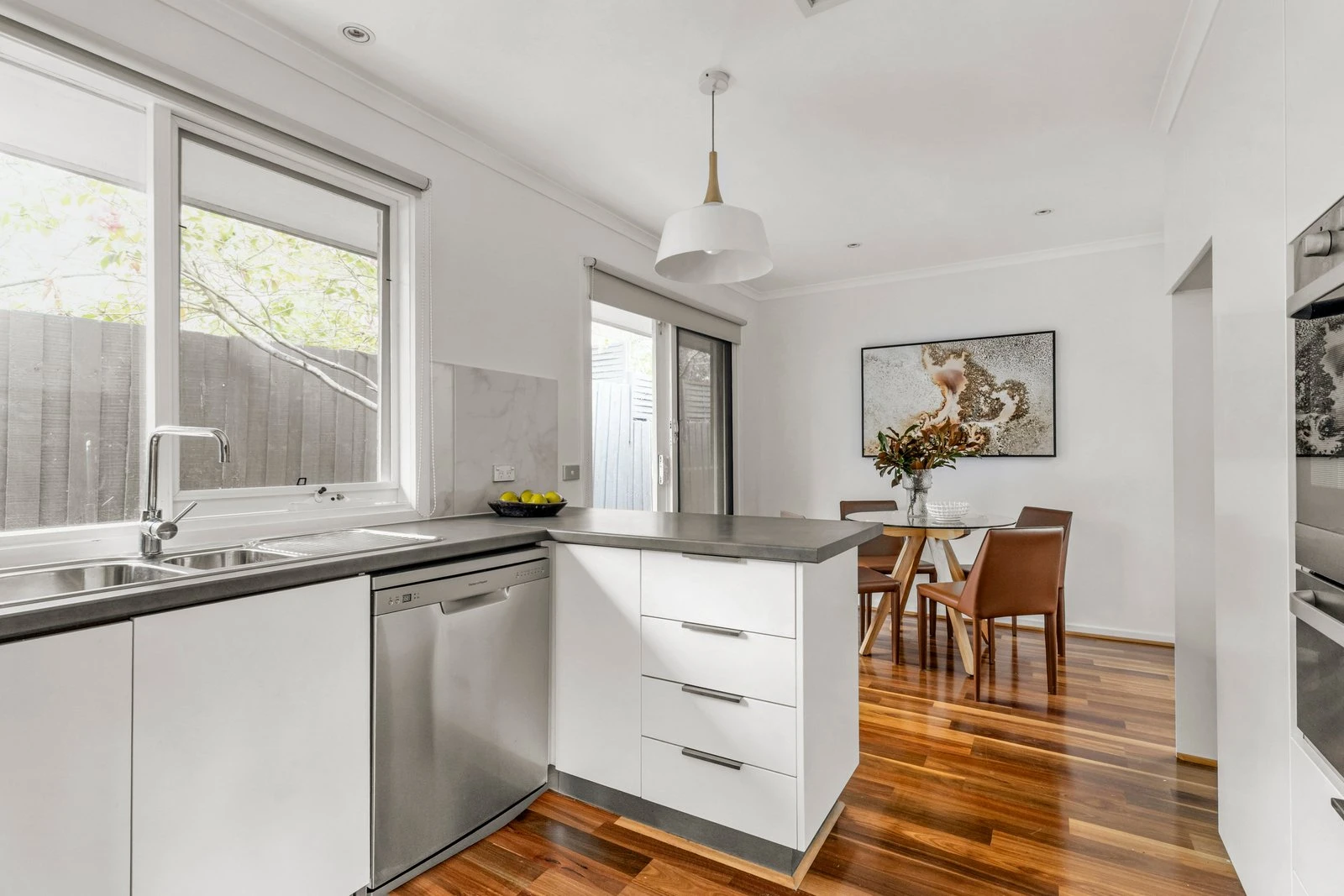 2/18 Head Street, Balwyn, 3103