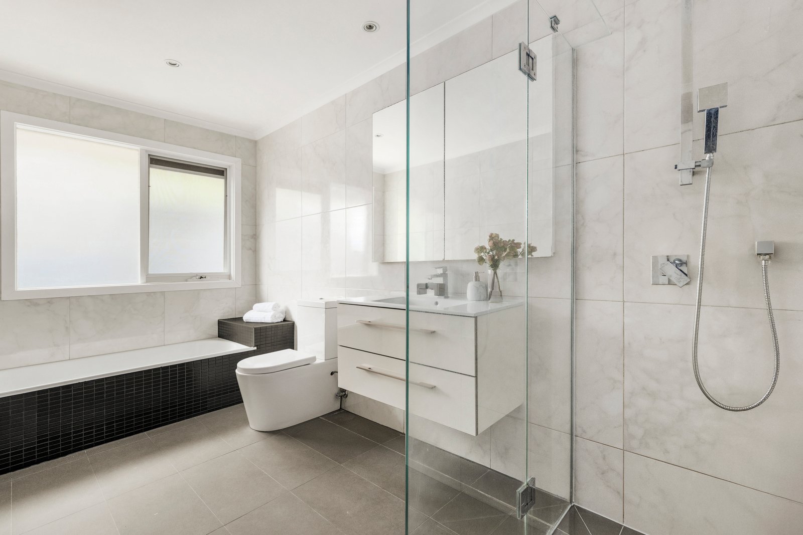 2/18 Head Street, Balwyn, 3103