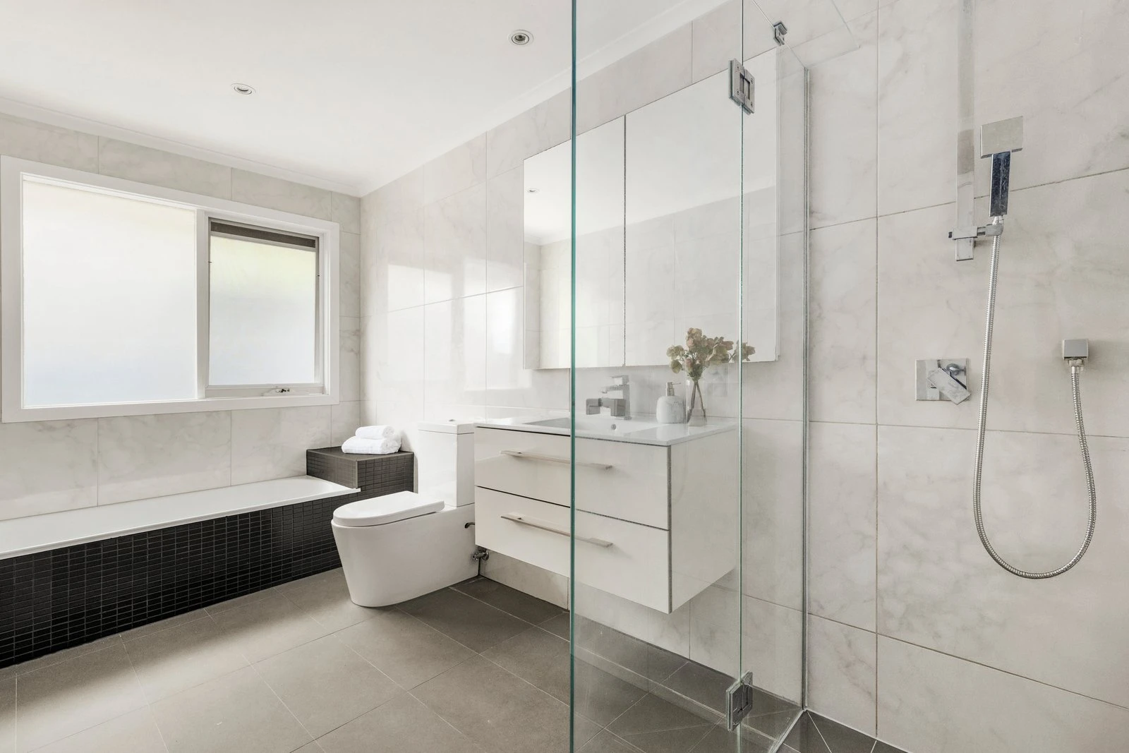 2/18 Head Street, Balwyn, 3103