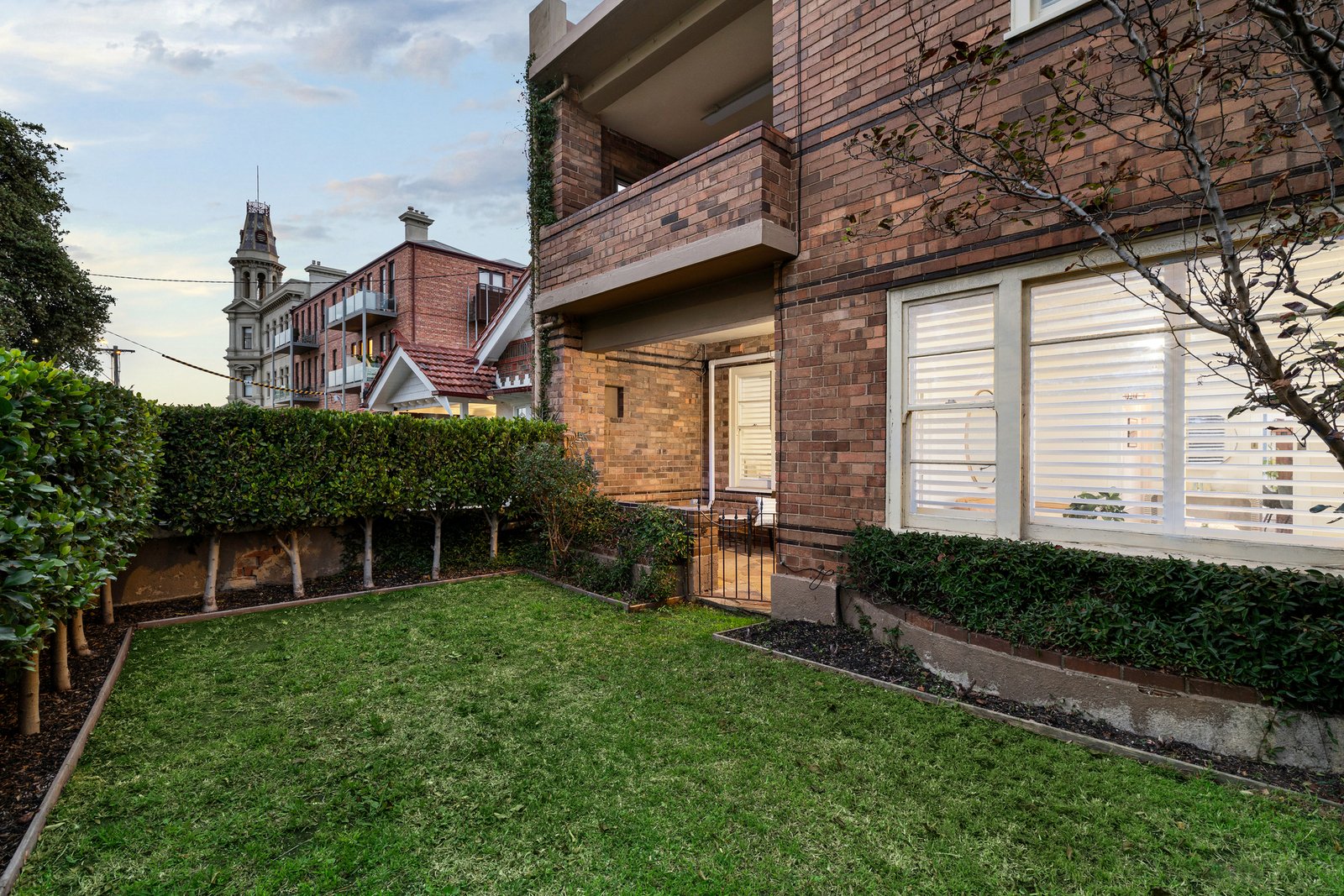 2/198 Kerferd Road, Albert Park, 3206