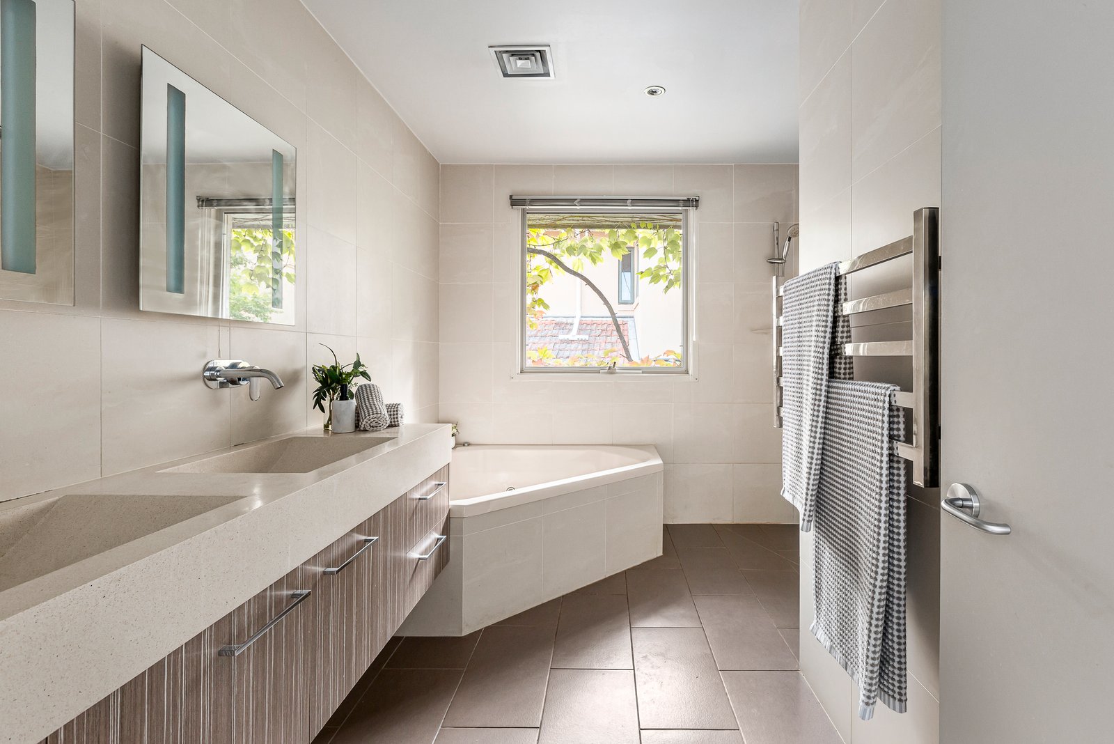 22 Rowell Avenue, Camberwell, 3124