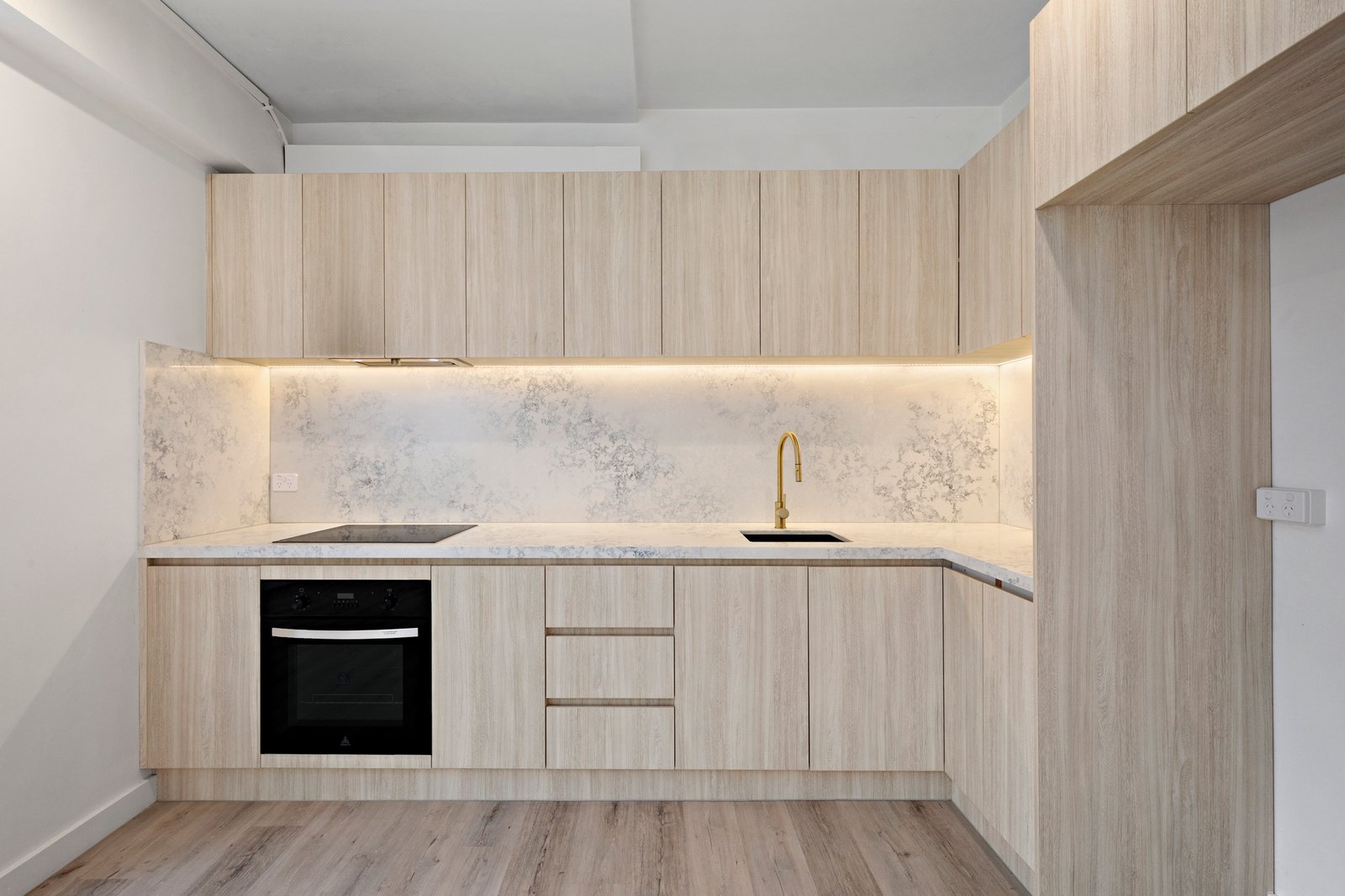 2/20 Commercial Road, Melbourne, 3004