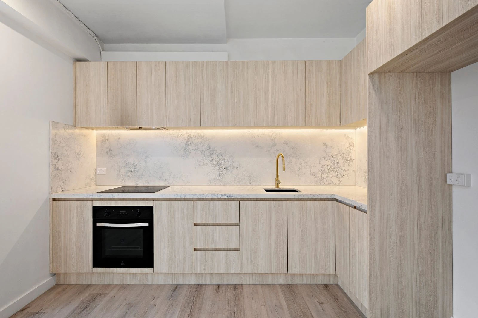 2/20 Commercial Road, Melbourne, 3004