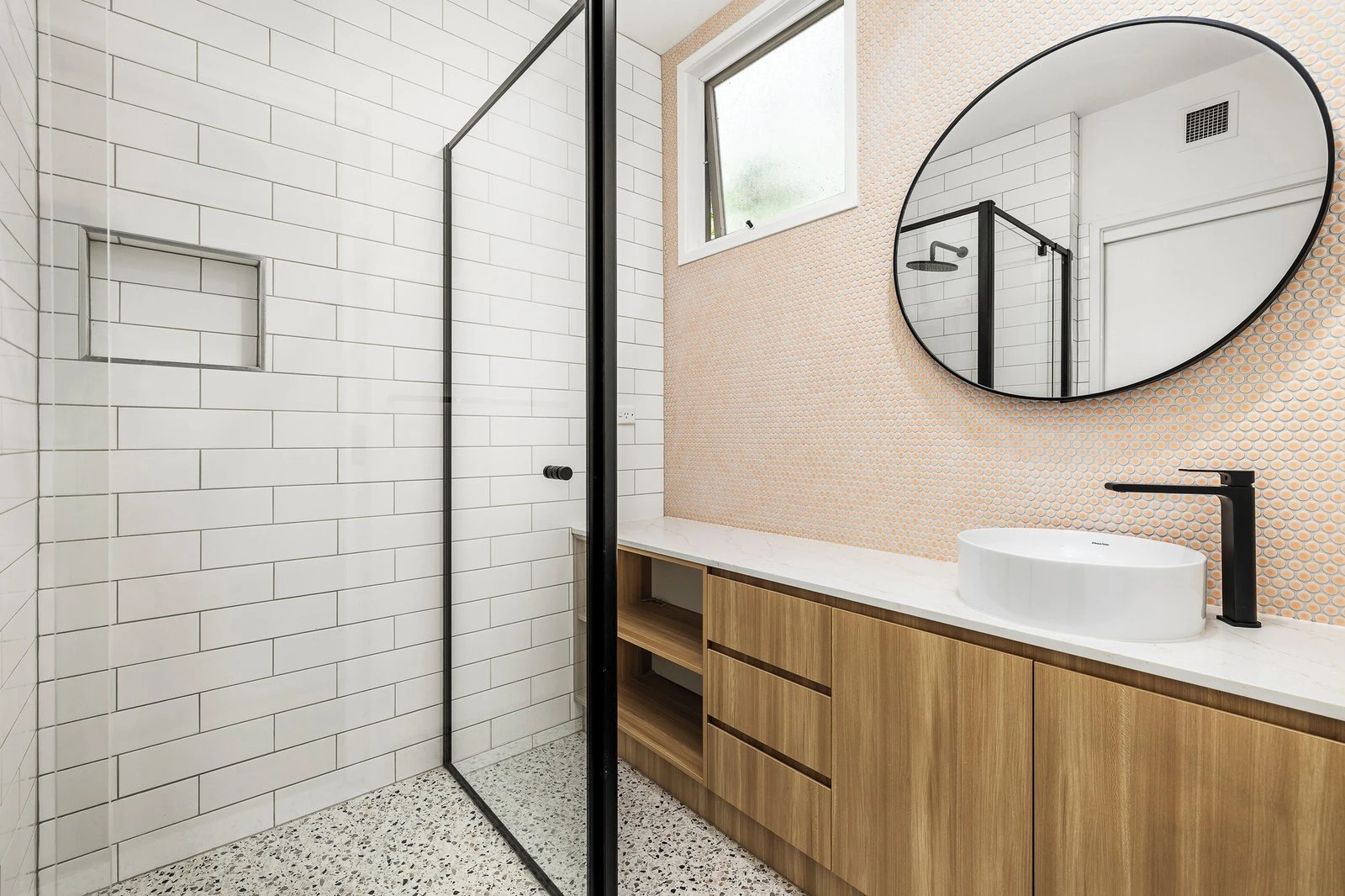 22/15 Beach Street, Port Melbourne, 3207