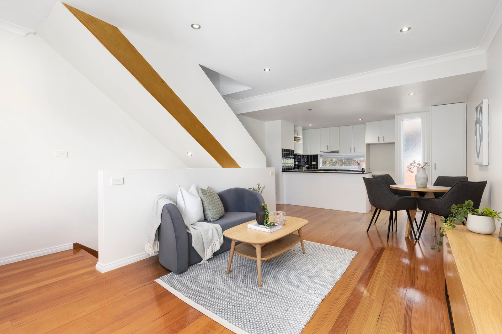 2/235 Dandenong Road, Windsor, 3181