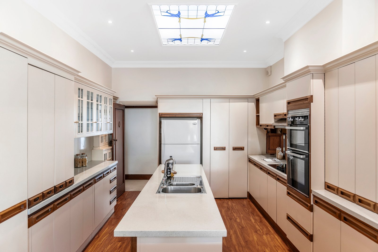 23 Yeovil Road, Glen Iris, 3146