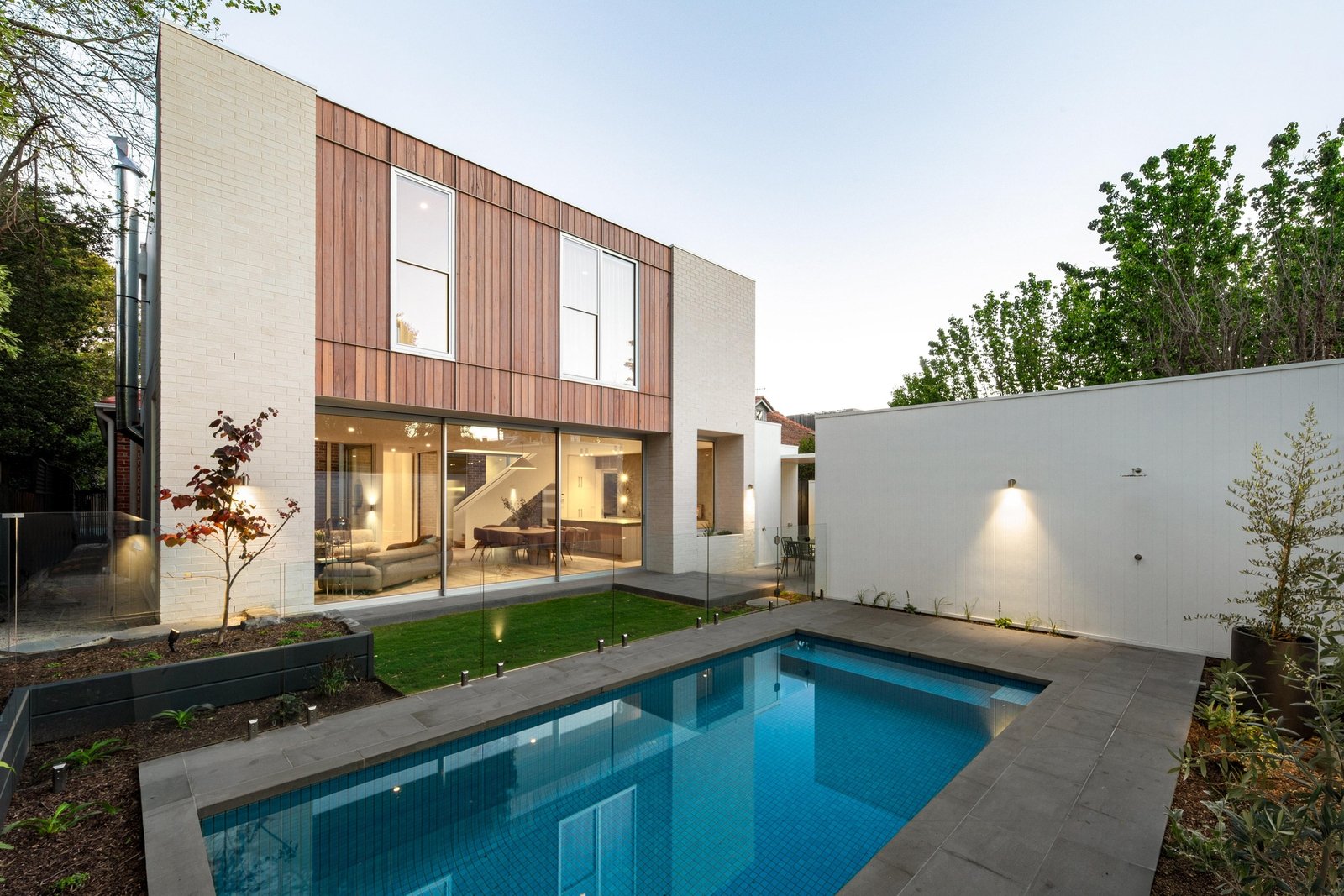 24 Glendearg Grove, Malvern, 3144