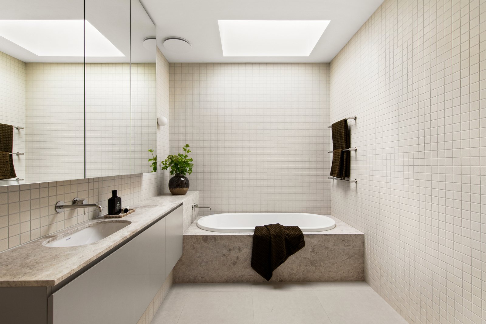 24 Glendearg Grove, Malvern, 3144