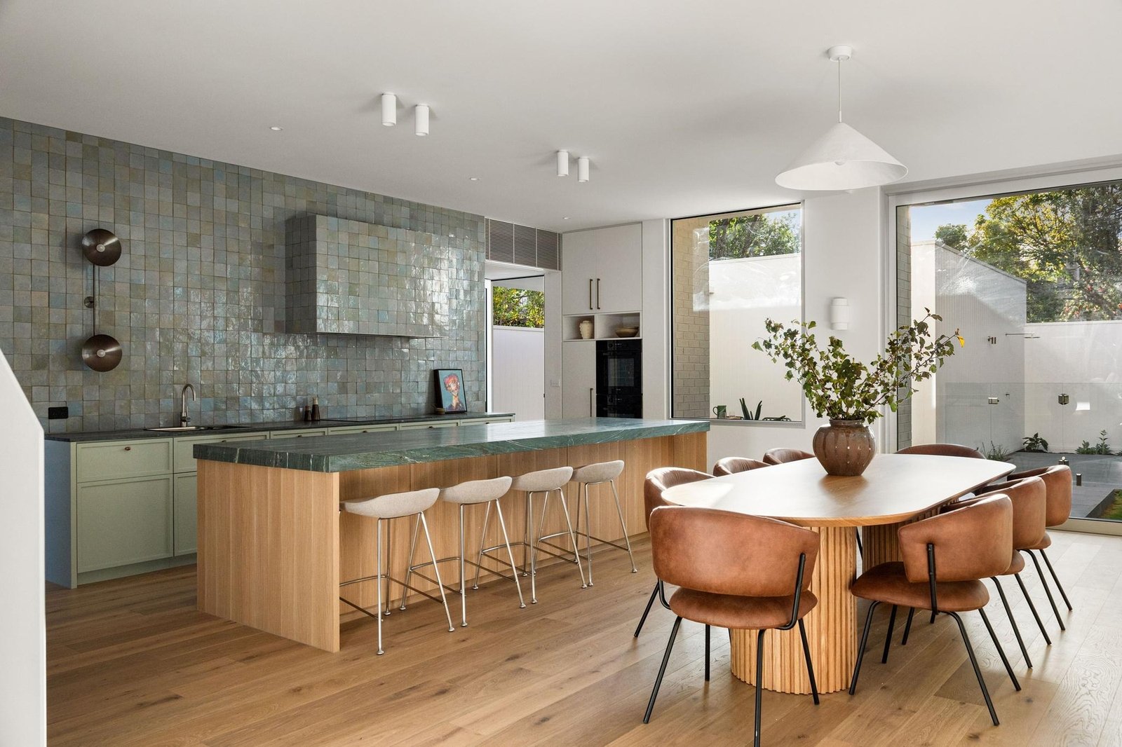 24 Glendearg Grove, Malvern, 3144