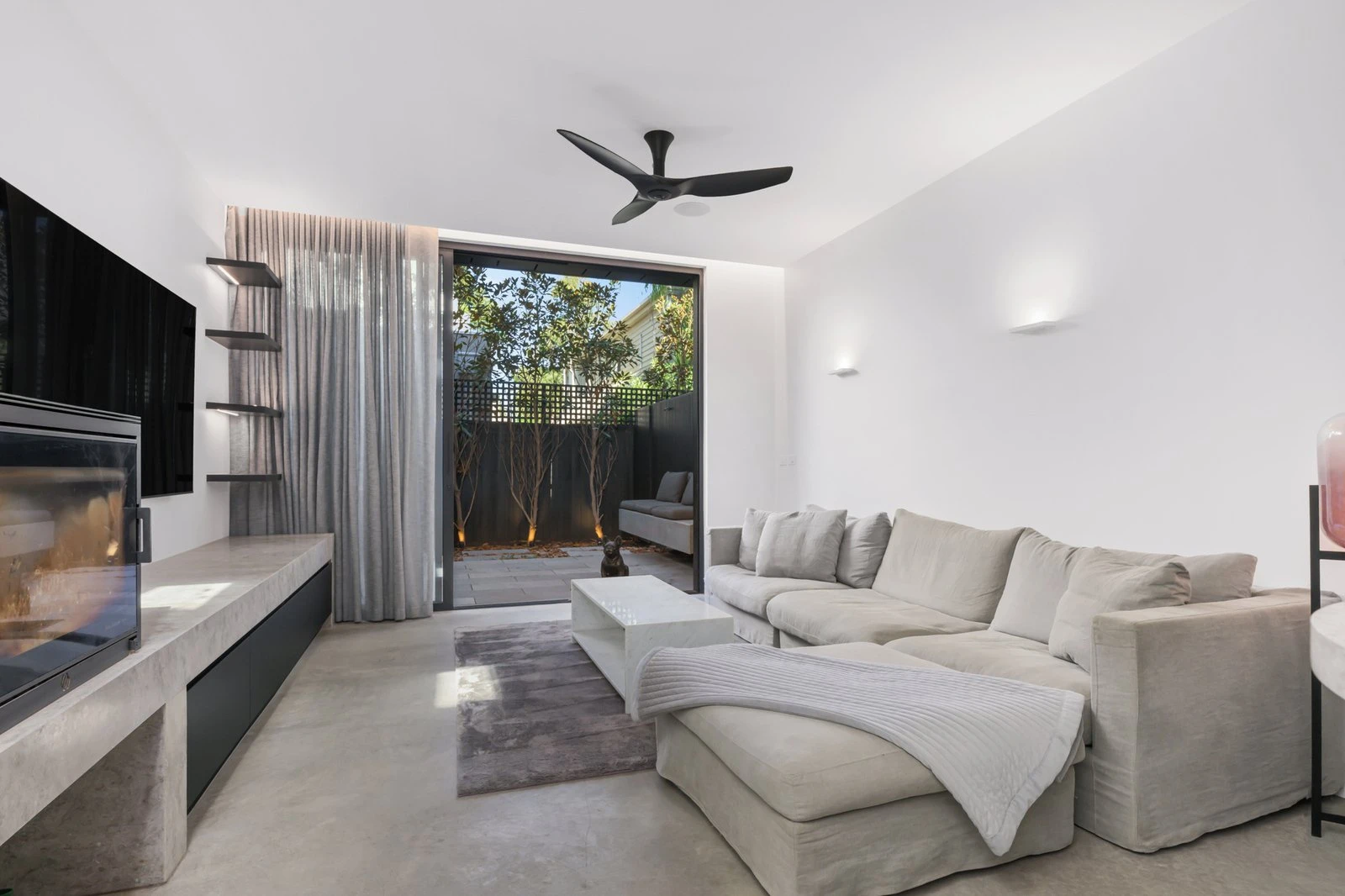 24 Lyons Street, Port Melbourne, 3207