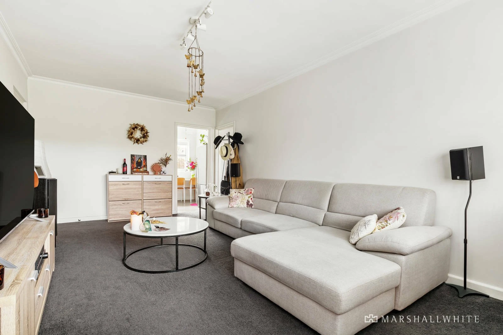 2/4 St Johns Parade, Kew, 3101