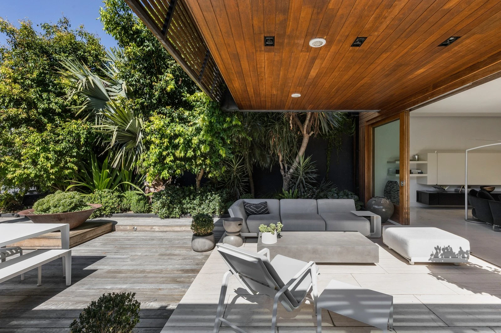 245 Beaconsfield Parade, Middle Park, 3206