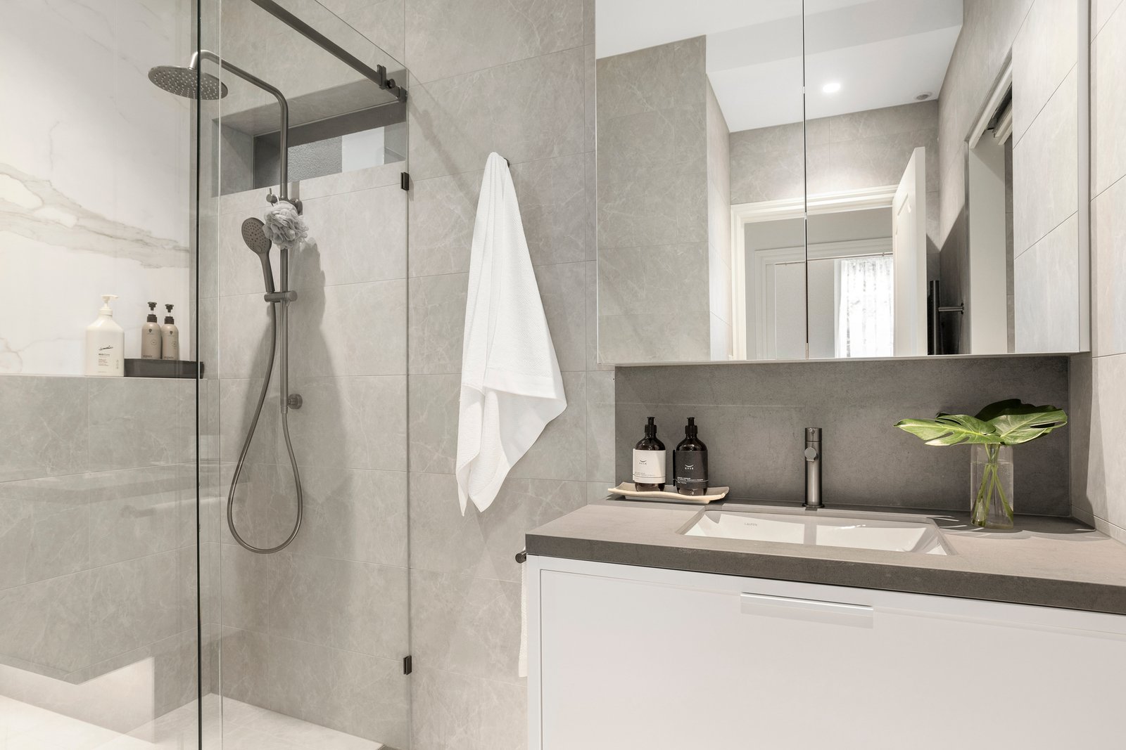 24a Verdant Avenue, Toorak, 3142