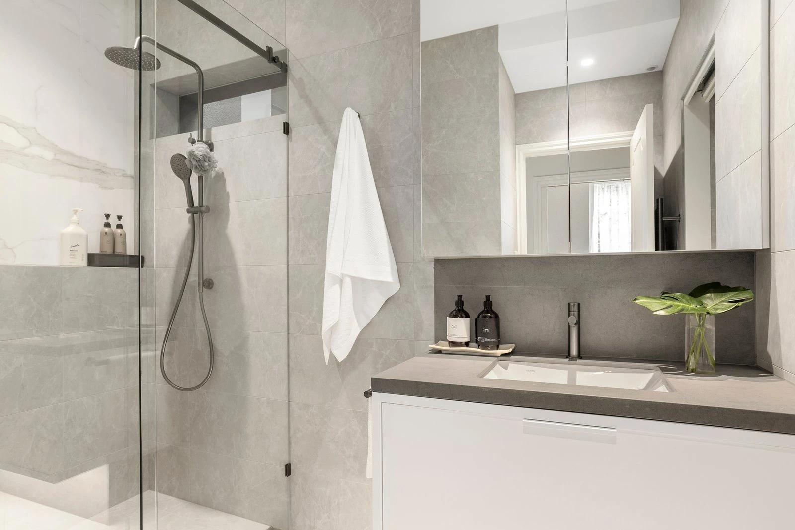 24a Verdant Avenue, Toorak, 3142