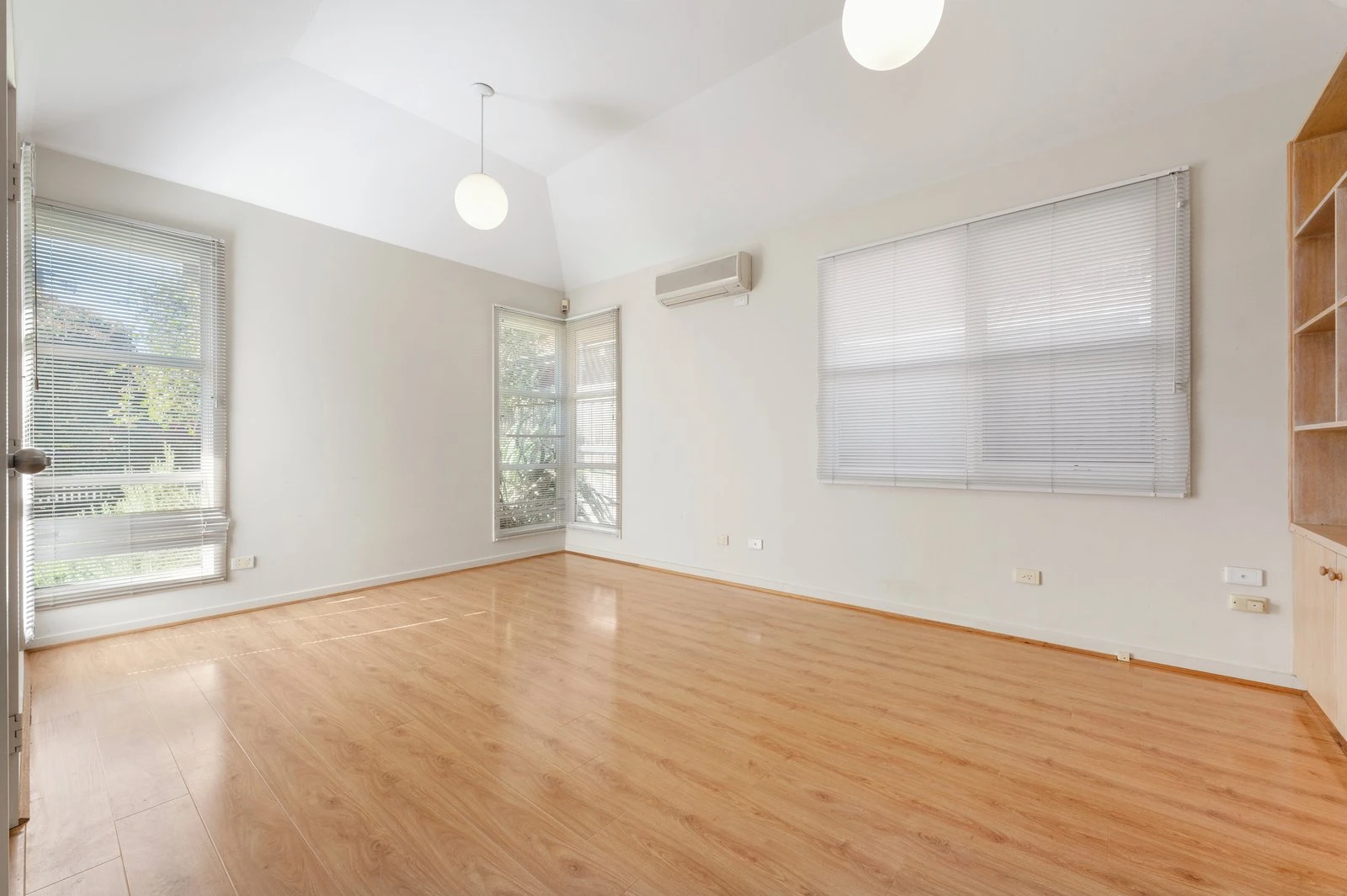 253A Burke Road, Glen Iris, 3146