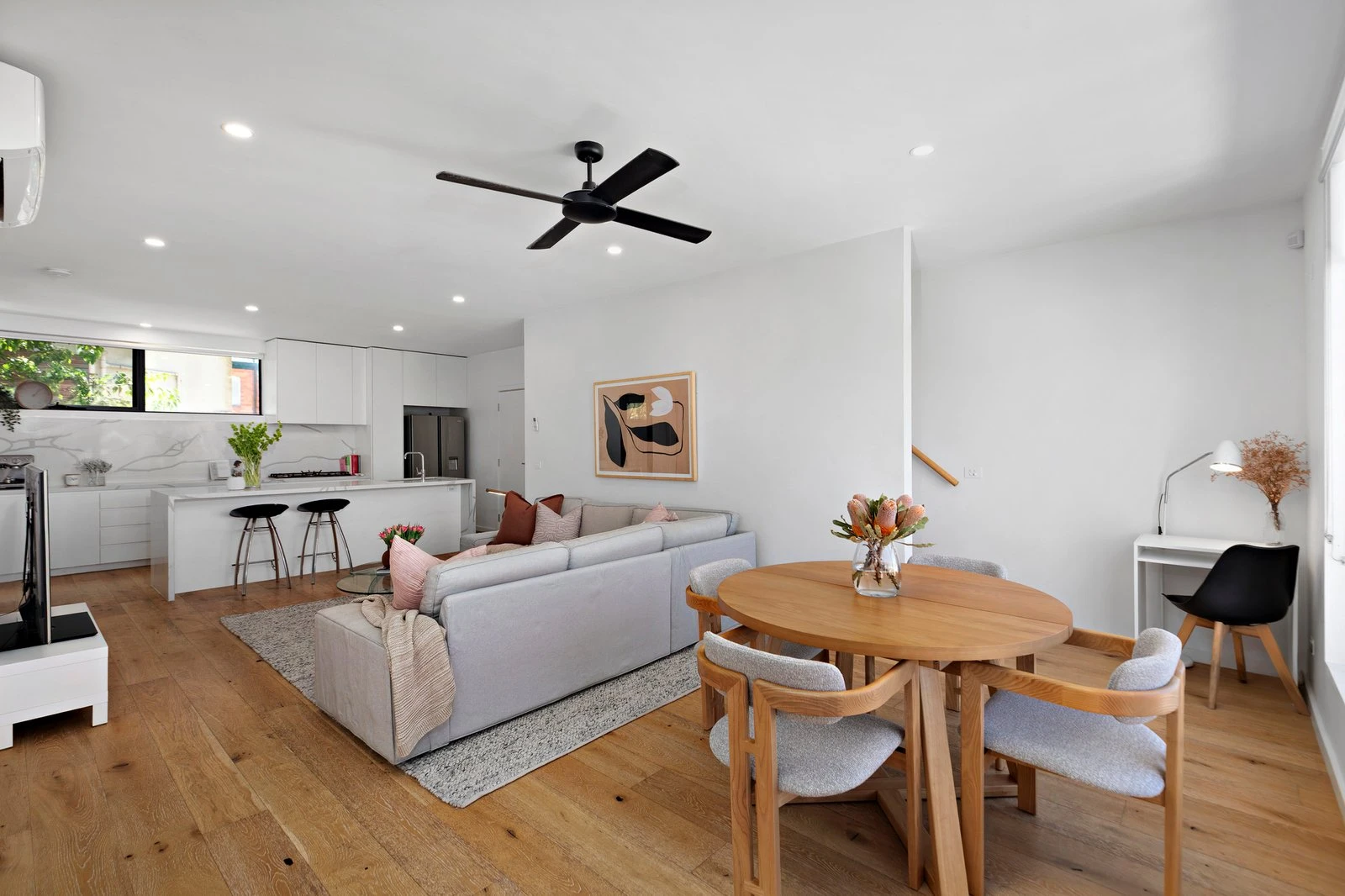 2B Waterloo Crescent, St Kilda, 3182