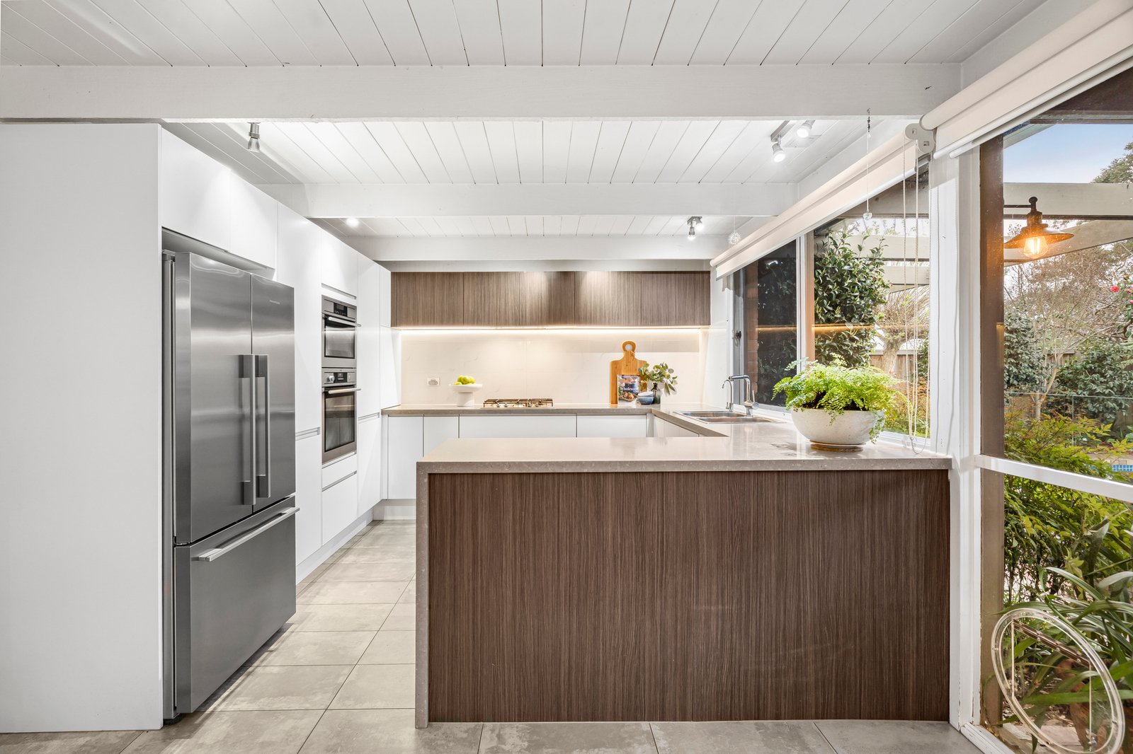 3 Beverly Hills Drive, Templestowe, 3106