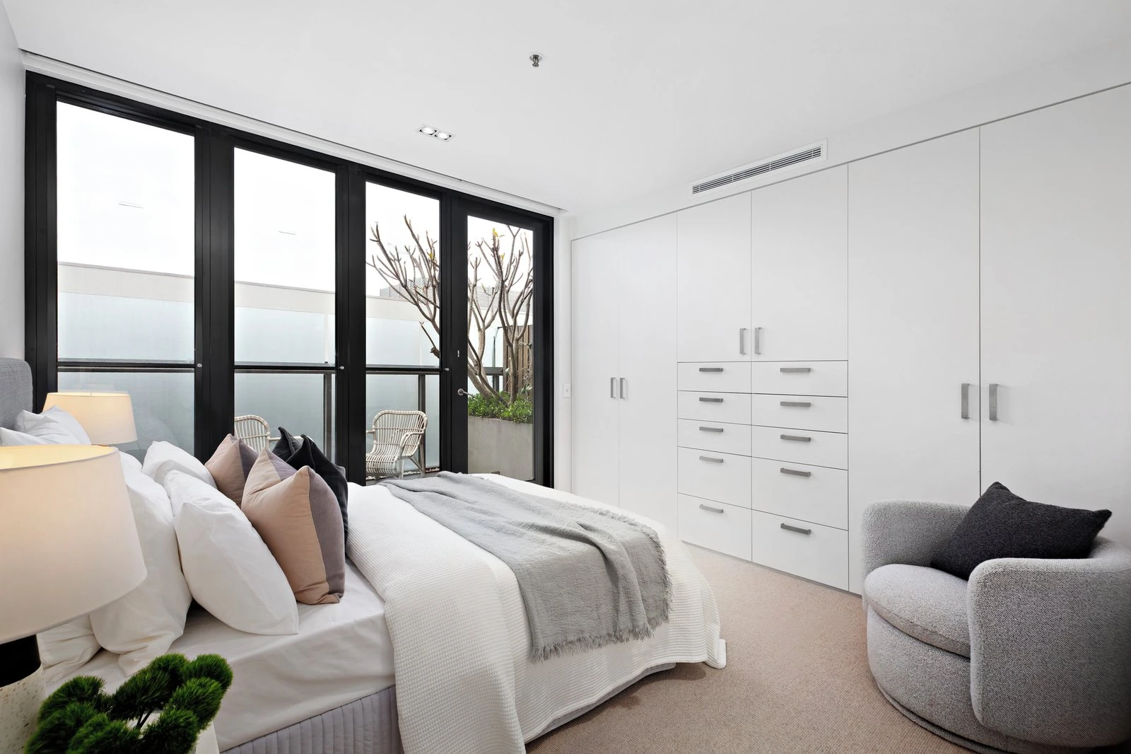 301/2 Cromwell Road, South Yarra, 3141