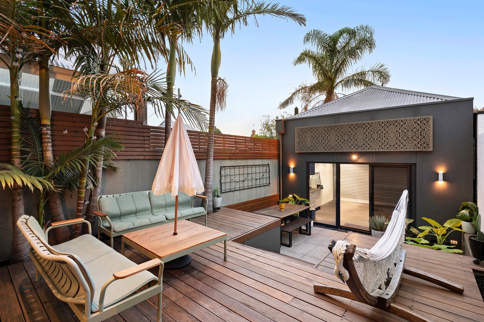 303 Esplanade East, Port Melbourne, 3207