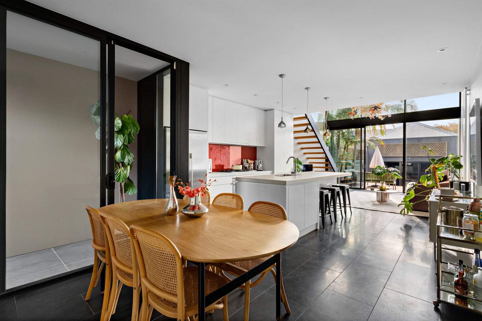 303 Esplanade East, Port Melbourne, 3207