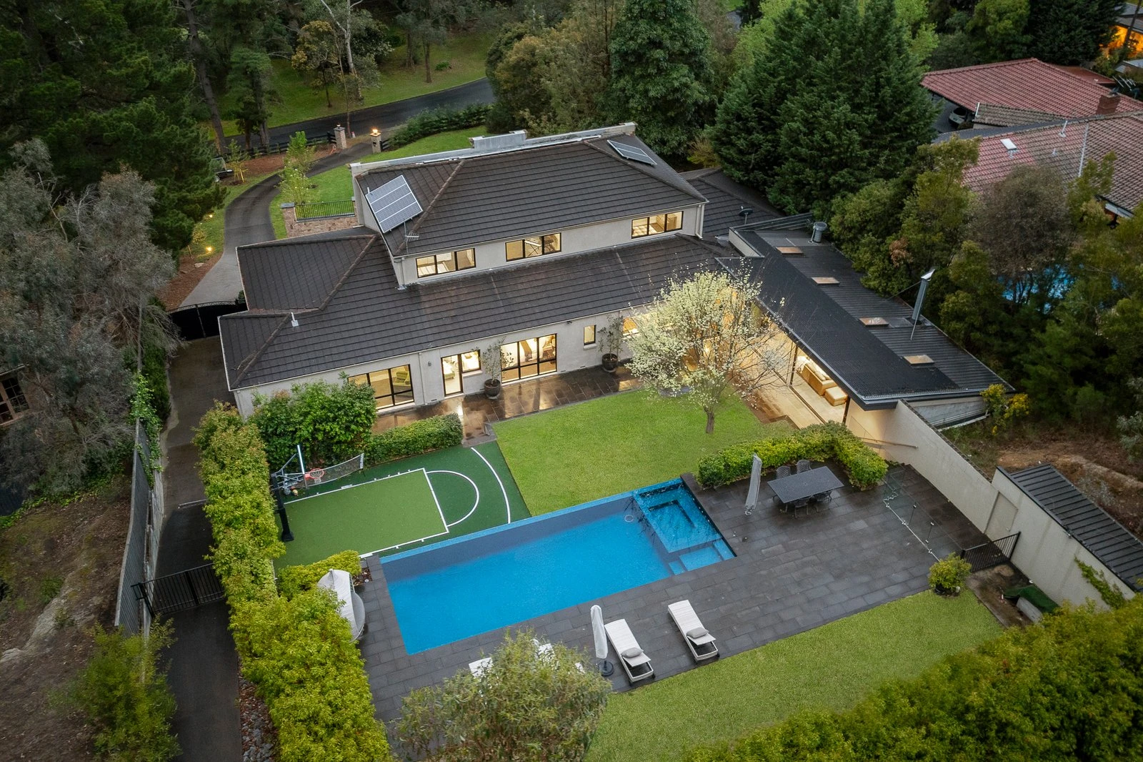 35-37 Ennismore Crescent, Park Orchards, 3114