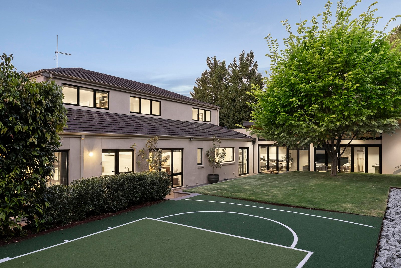 35-37 Ennismore Crescent, Park Orchards, 3114