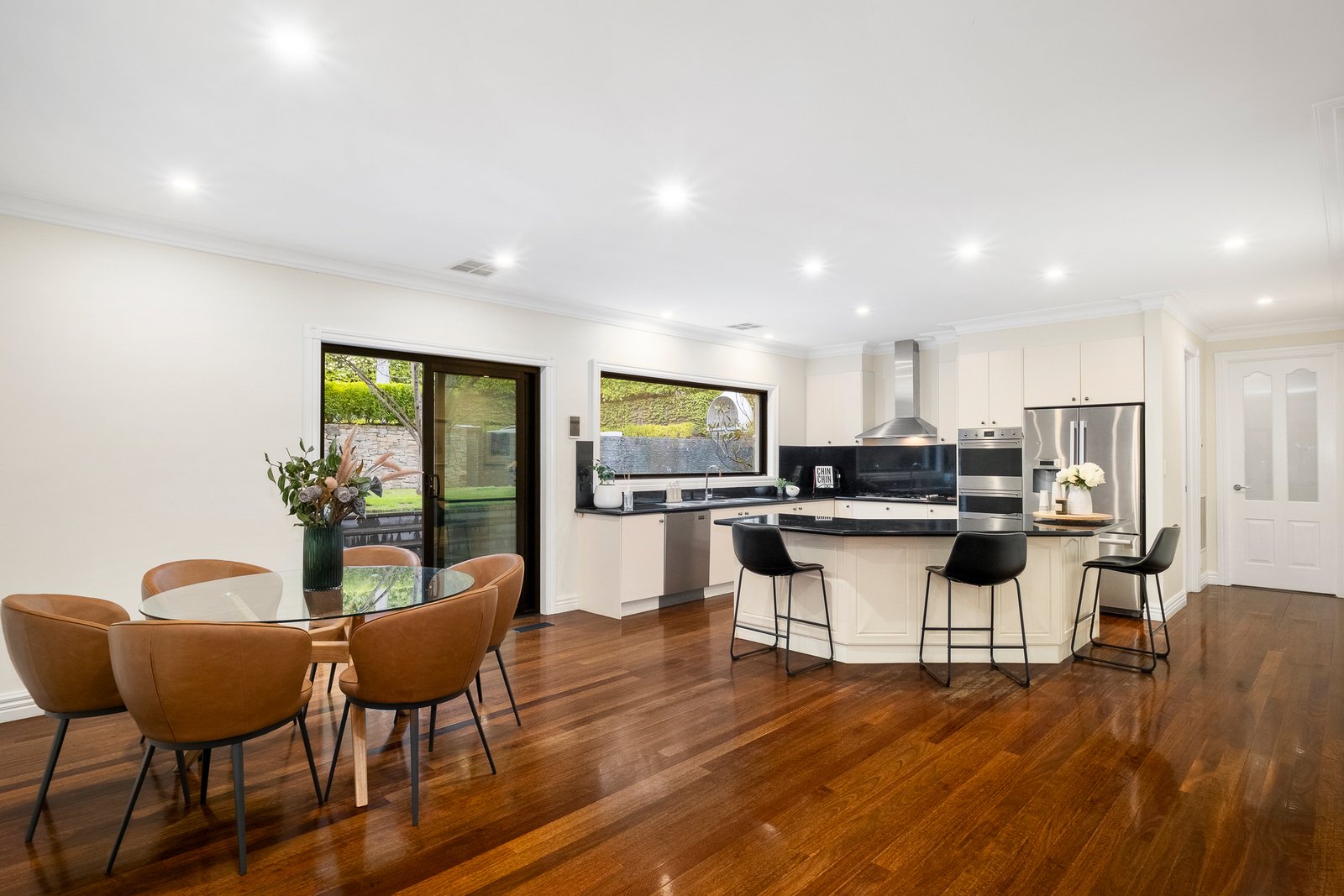 35-37 Ennismore Crescent, Park Orchards, 3114