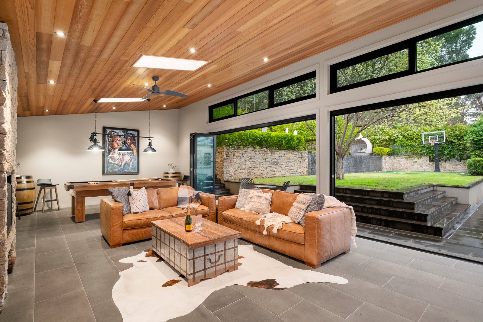 35-37 Ennismore Crescent, Park Orchards, 3114