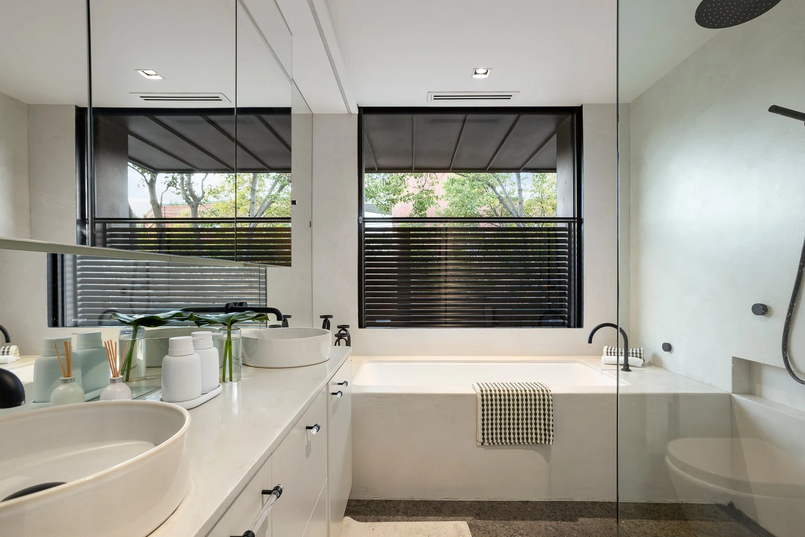 37 Linda Crescent, Hawthorn, 3122