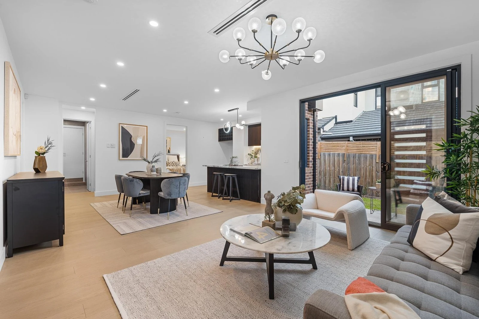 38 Strabane Avenue, Mont Albert North, 3129