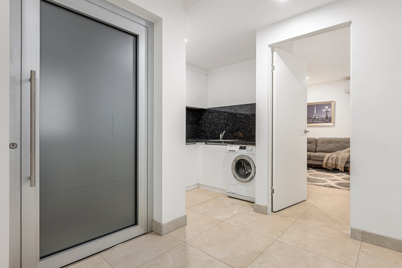 3B Carrington Grove, Brighton East, 3187