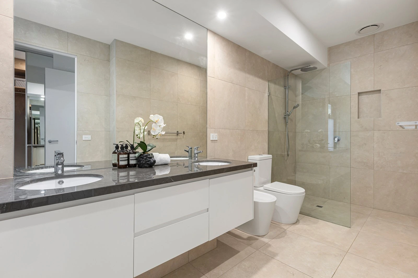 3B Carrington Grove, Brighton East, 3187