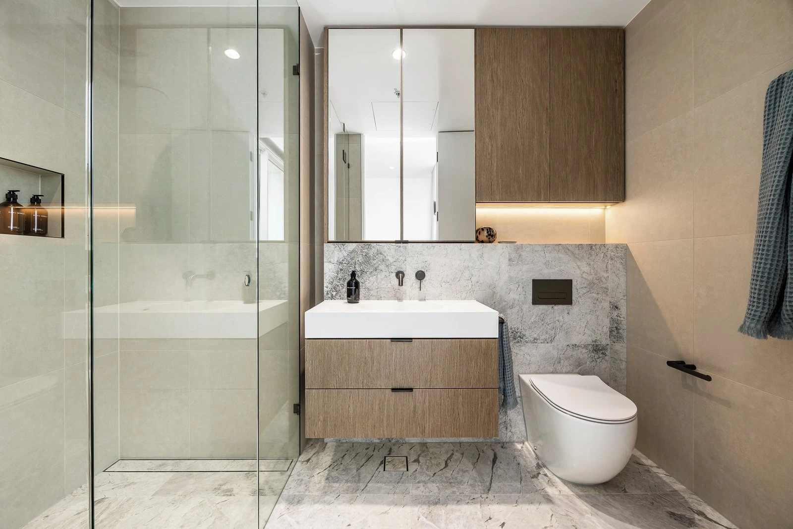 The Penthouse/103 Beach Street, Port Melbourne, 3207